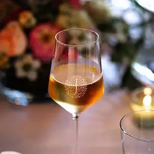 Weinglas als Symbol für Feiern